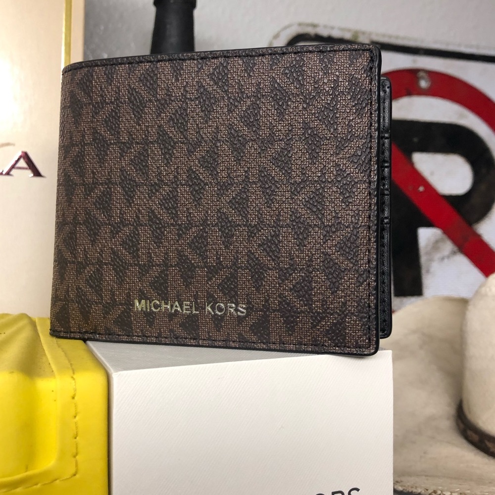 Michael Kors men’s wallet